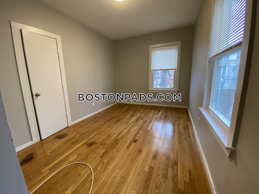 BOSTON - DORCHESTER - CENTER - 3 Beds, 1 Bath - Image 14