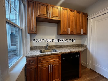 Boston - 2 Beds, 2 Baths