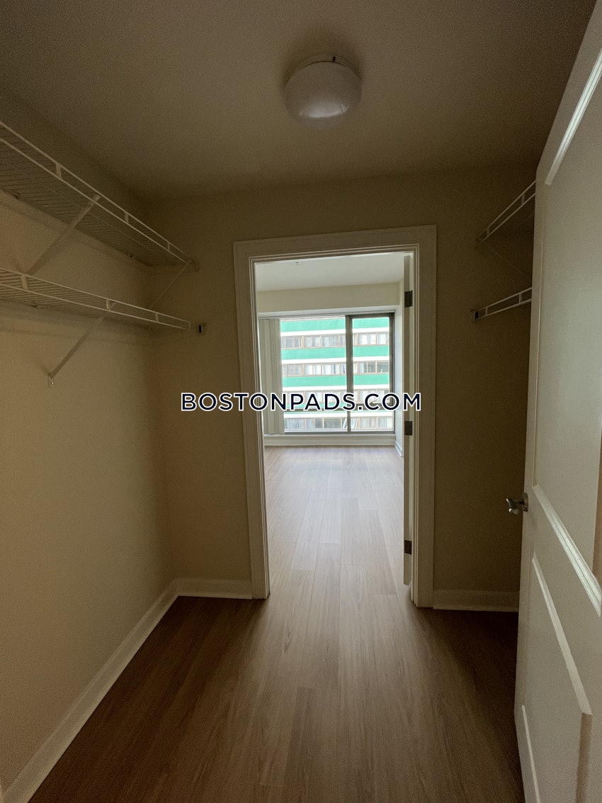 BOSTON - WEST END - 1 Bed, 1 Bath - Image 10