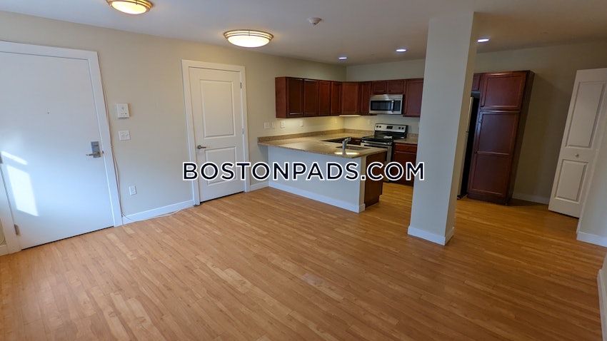 BRAINTREE - 2 Beds, 1 Bath - Image 2