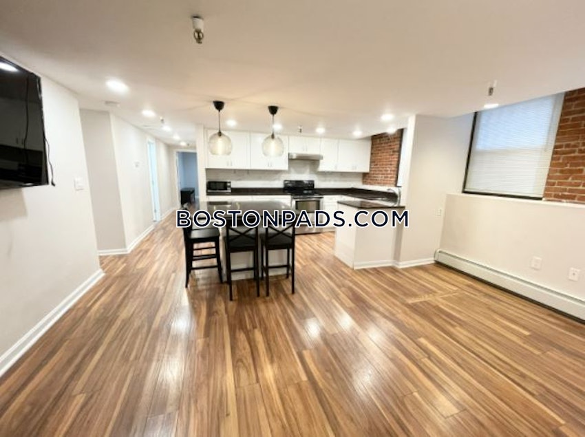 BOSTON - NORTHEASTERN/SYMPHONY - 4 Beds, 2 Baths - Image 6