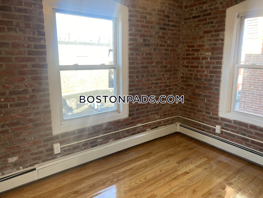 BOSTON - NORTH END - 4 Beds, 2 Baths - Image 9
