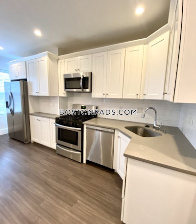 East Boston Modern 3 bed 1 bath available 3/1 on Cottage St in East Boston! Boston - $3,250 No Fee