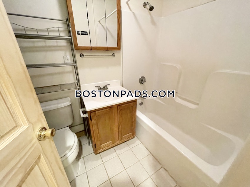 BOSTON - MISSION HILL - 4 Beds, 1 Bath - Image 44