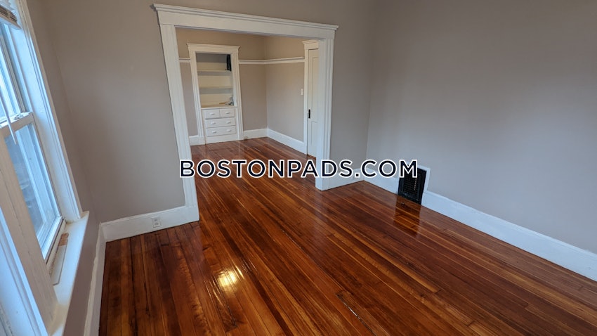 QUINCY - NORTH QUINCY - 2 Beds, 1 Bath - Image 10