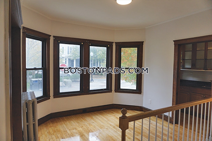 CAMBRIDGE - CENTRAL SQUARE/CAMBRIDGEPORT - 3 Beds, 2 Baths - Image 8