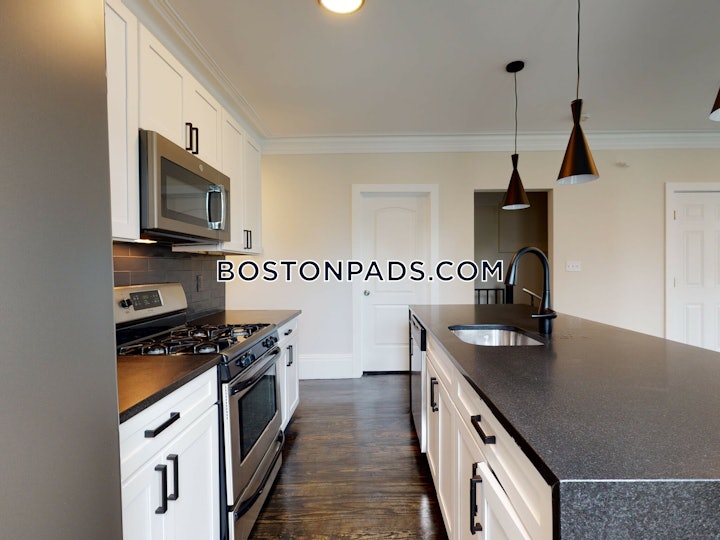 mission-hill-5-beds-2-baths-boston-9500-8029322 