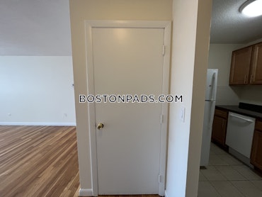 Boston - 2 Beds, 1 Baths