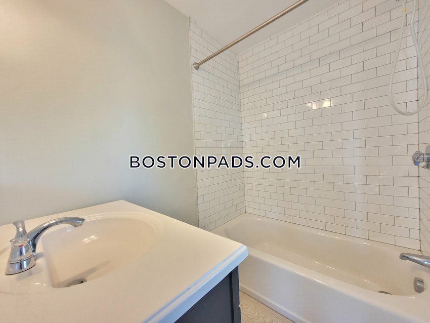 BOSTON - DORCHESTER - FIELDS CORNER - 3 Beds, 1.5 Baths - Image 25