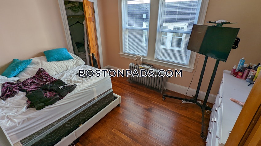 BOSTON - ROSLINDALE - 3 Beds, 1 Bath - Image 2