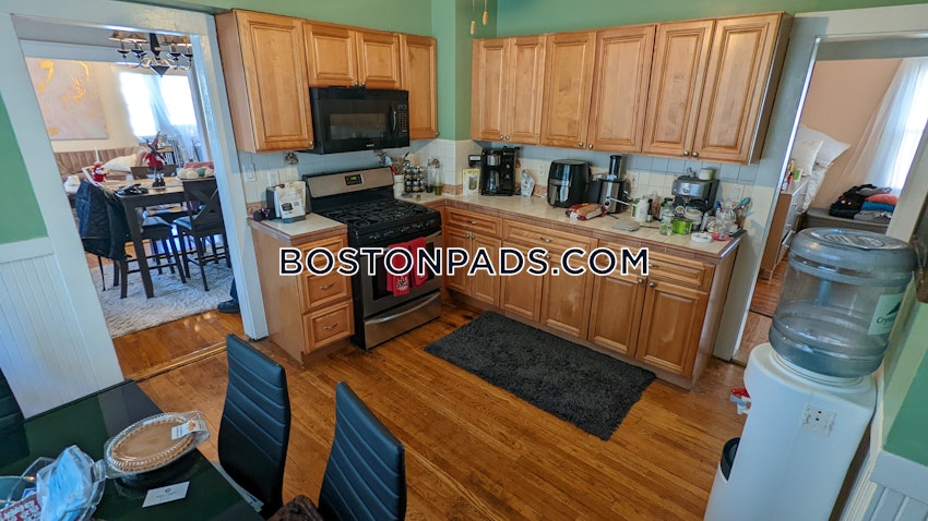 BOSTON - ROSLINDALE - 3 Beds, 1 Bath - Image 5