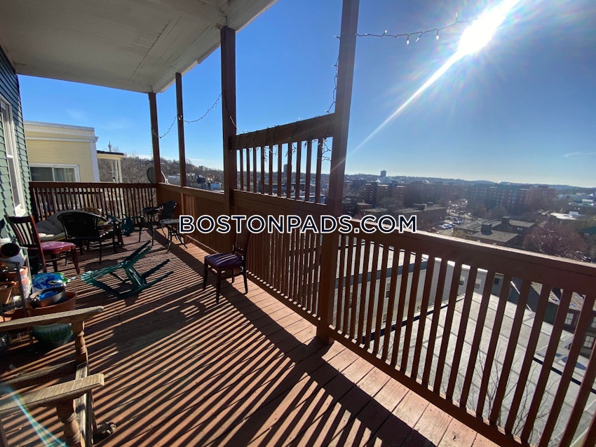 BOSTON - MISSION HILL - 4 Beds, 1 Bath - Image 2