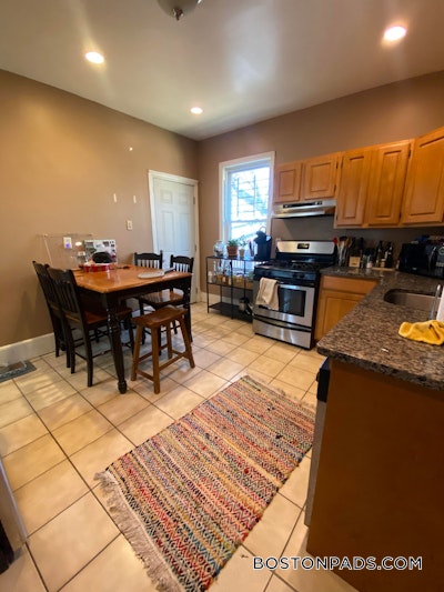 Mission Hill 3 Beds 1 Bath Boston - $4,500