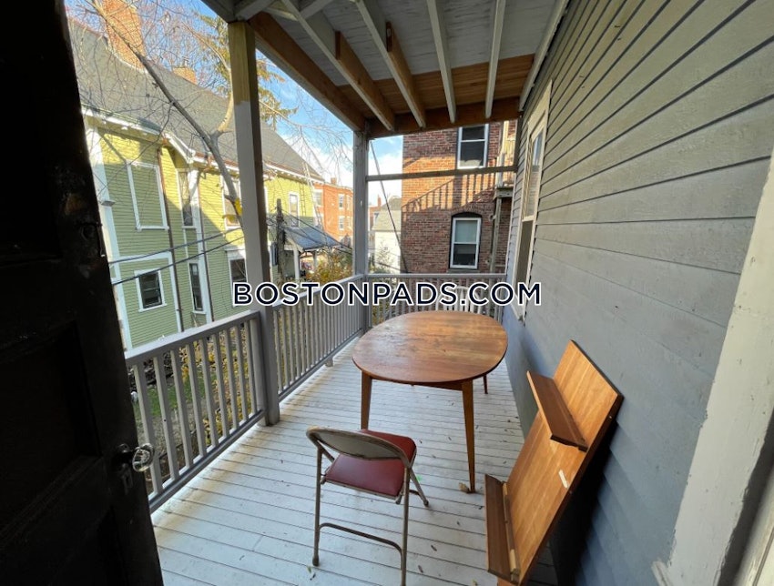 BOSTON - MISSION HILL - 4 Beds, 1 Bath - Image 7