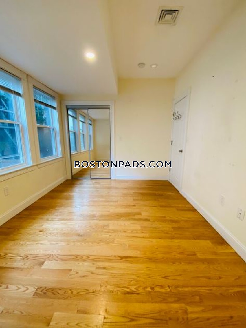 BOSTON - SOUTH BOSTON - ANDREW SQUARE - 6 Beds, 2.5 Baths - Image 19