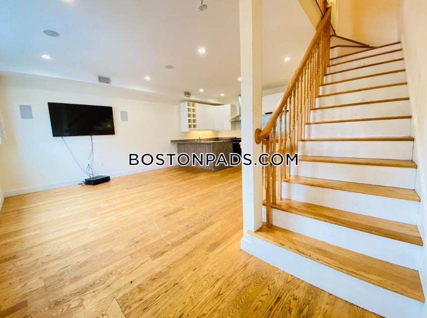 BOSTON - SOUTH BOSTON - ANDREW SQUARE - 6 Beds, 2.5 Baths - Image 14