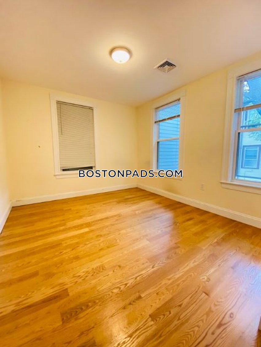BOSTON - SOUTH BOSTON - ANDREW SQUARE - 6 Beds, 2.5 Baths - Image 17