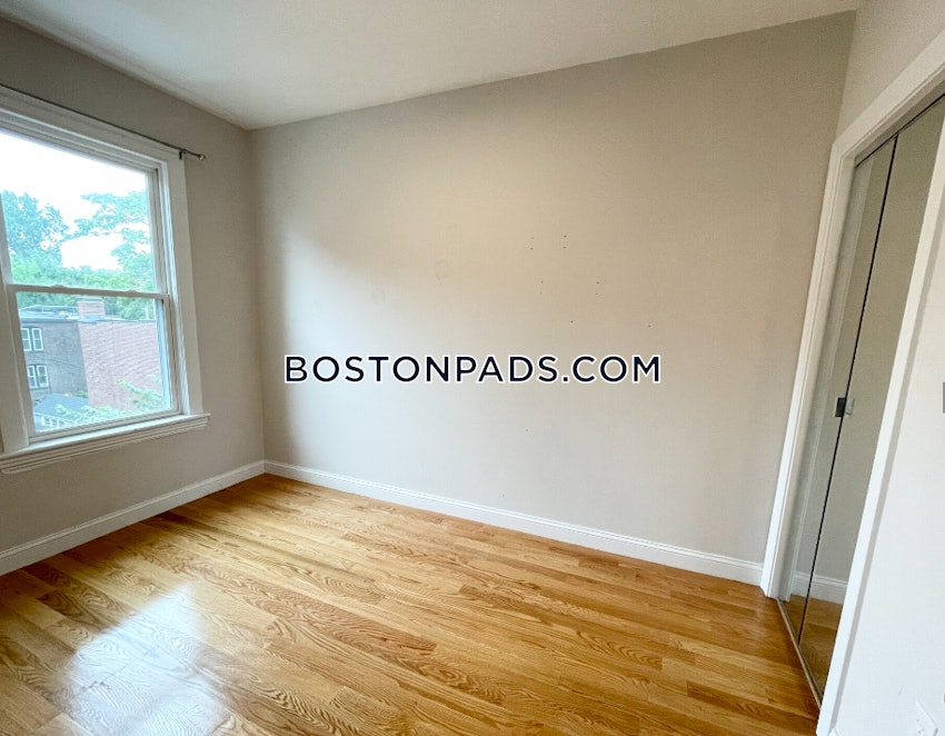 BOSTON - NORTHEASTERN/SYMPHONY - 4 Beds, 1 Bath - Image 6