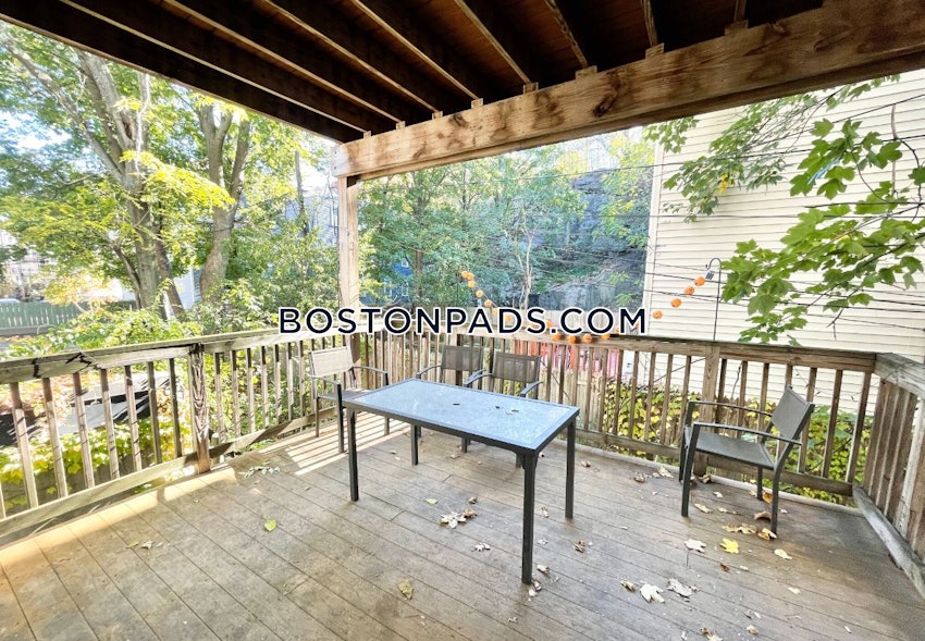 BOSTON - MISSION HILL - 4 Beds, 1.5 Baths - Image 21