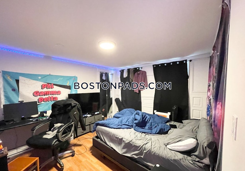 BOSTON - MISSION HILL - 5 Beds, 2 Baths - Image 12