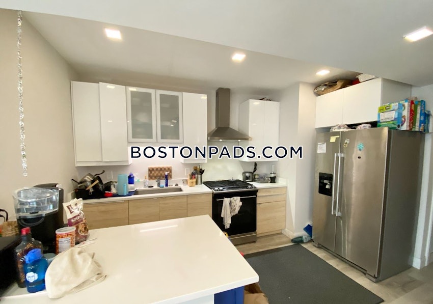 BOSTON - MISSION HILL - 5 Beds, 3 Baths - Image 1