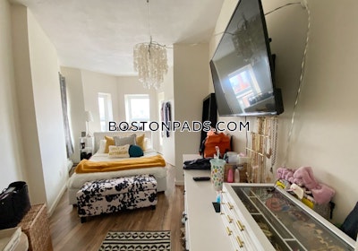 South End 3 Beds 1 Bath South End Boston - $5,350 No Fee