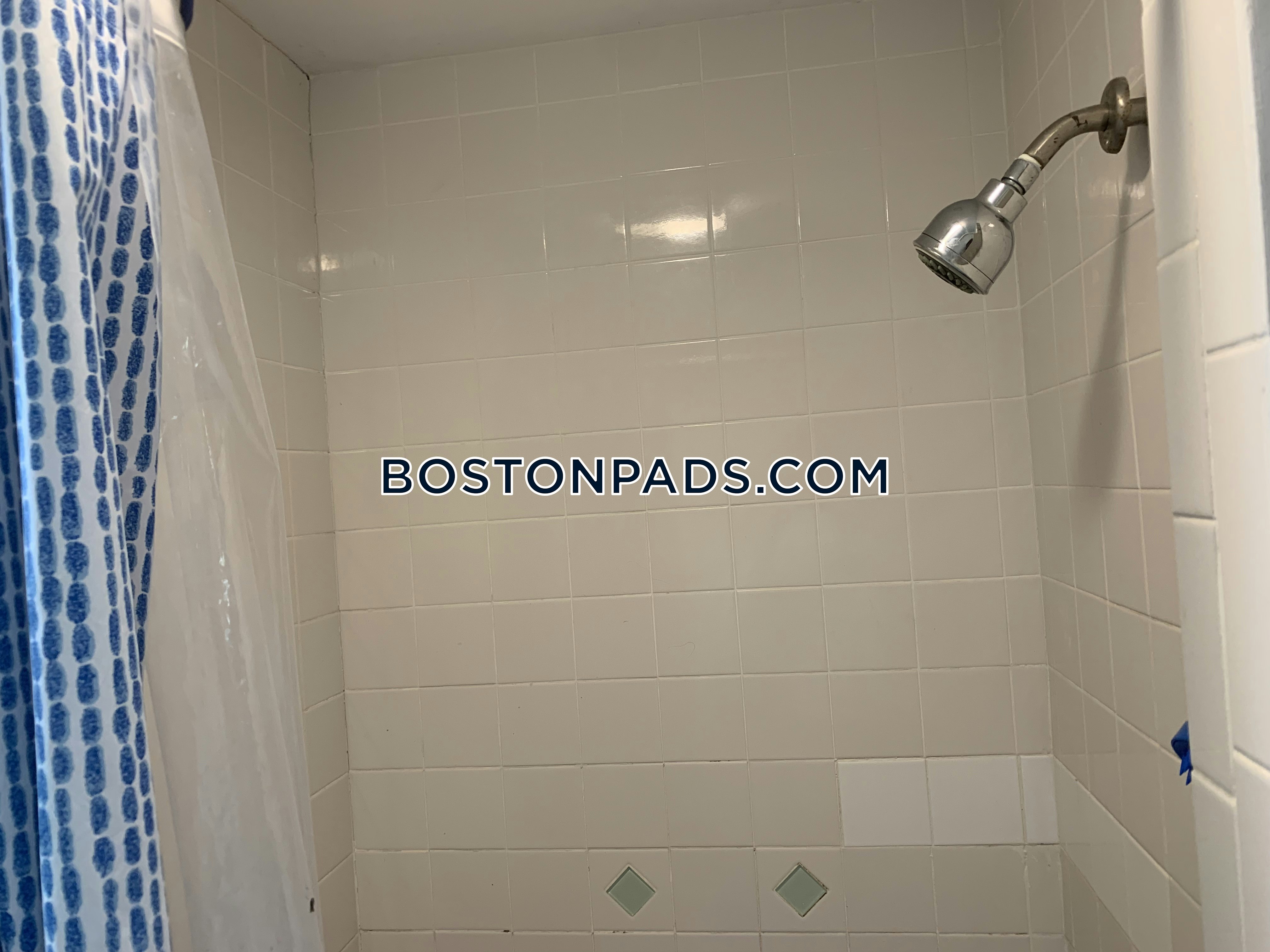 Boston - 6 Beds, 2.5 Baths