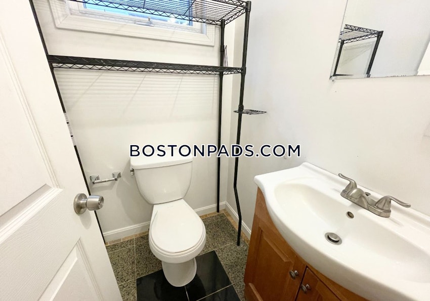 BOSTON - MISSION HILL - 4 Beds, 1.5 Baths - Image 9