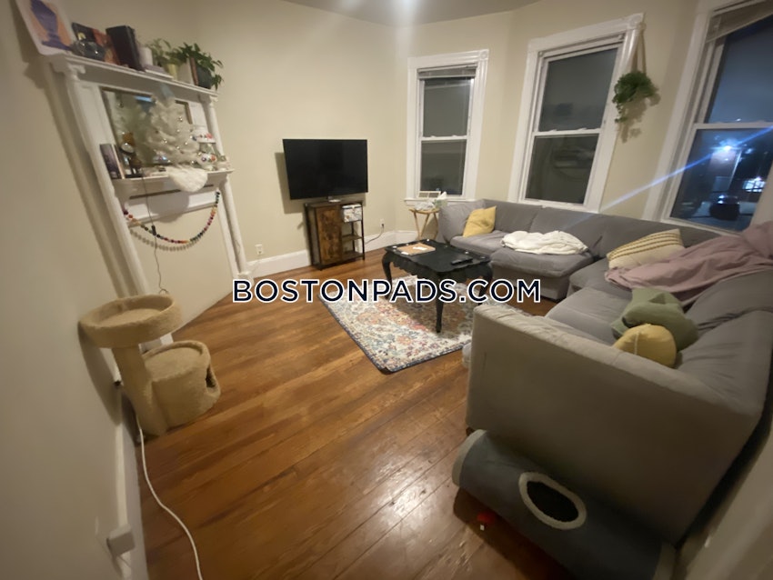 BOSTON - MISSION HILL - 4 Beds, 1.5 Baths - Image 14