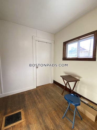 Boston - 6 Beds, 2 Baths