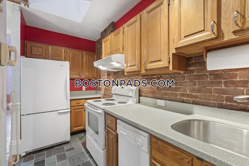 BOSTON - FENWAY/KENMORE - 2 Beds, 2 Baths - Image 1