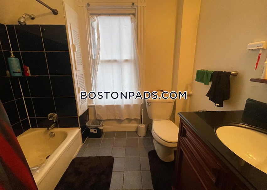 BOSTON - ALLSTON - 6 Beds, 3 Baths - Image 7