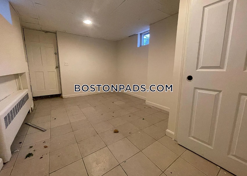 BOSTON - ALLSTON - 6 Beds, 3 Baths - Image 11