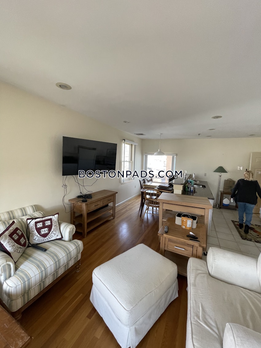 NEWTON - NEWTON CORNER - 3 Beds, 2.5 Baths - Image 4