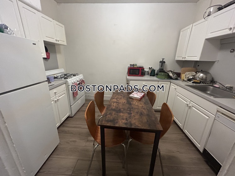 Egmont St., Brookline