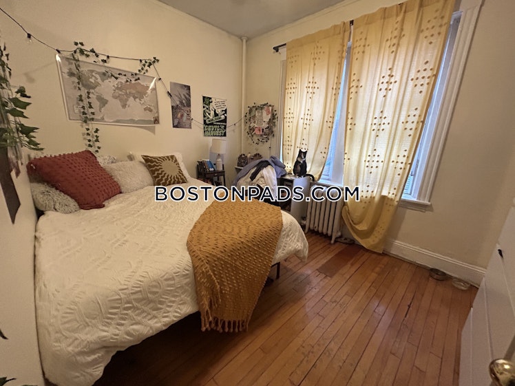 Egmont St., Brookline