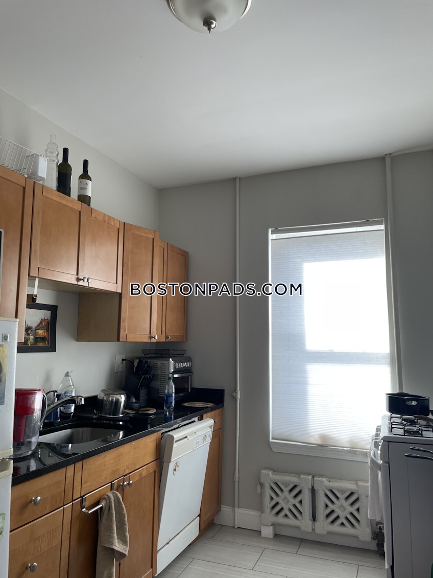 Boston - $2,925+ /month