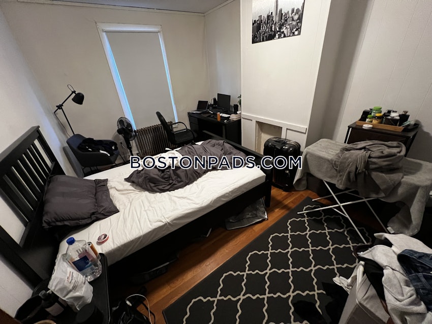 BOSTON - MISSION HILL - 4 Beds, 2 Baths - Image 2