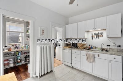 Somerville 3 Bed 1 Bath SOMERVILLE  Tufts - $4,150