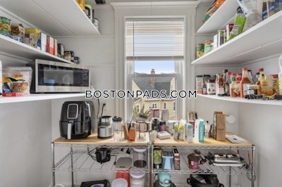 Somerville 3 Beds 1 Bath  Tufts - $4,150