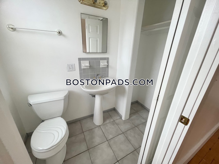 BOSTON - BRIGHTON - OAK SQUARE - 4 Beds, 2.5 Baths - Image 7