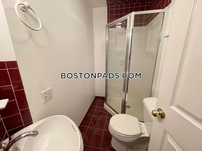 BOSTON - BRIGHTON - OAK SQUARE - 4 Beds, 2.5 Baths - Image 12