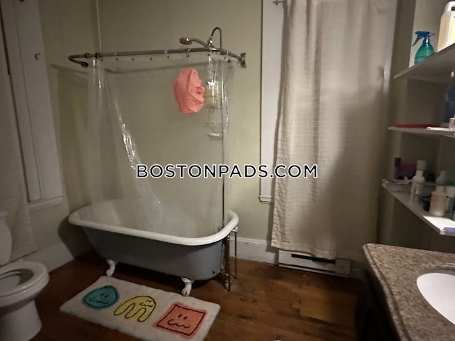 Roxbury Crossing - $9,300+ /mo