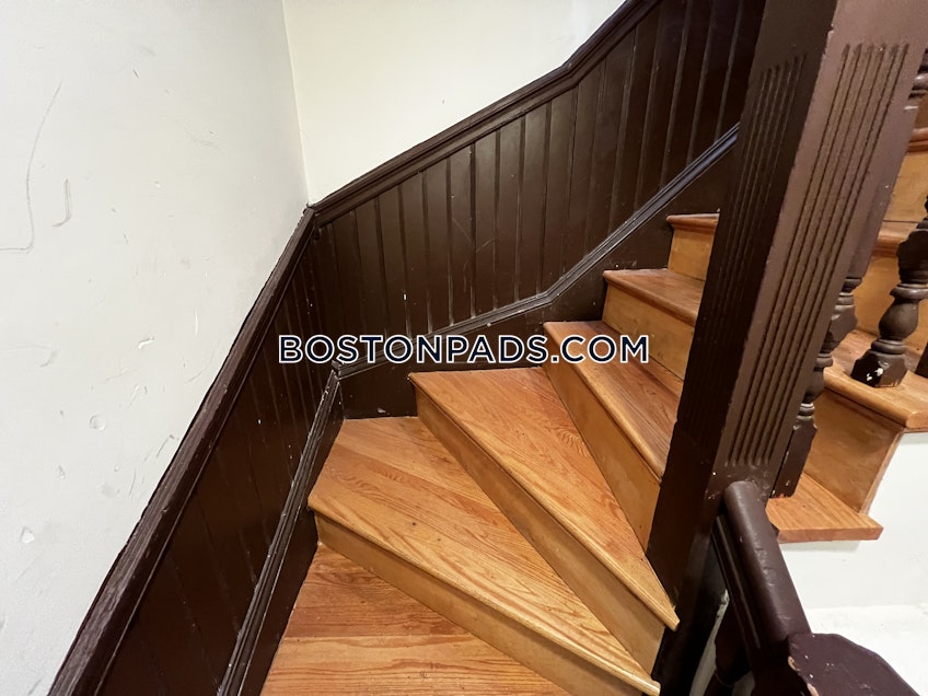 Boston - $6,100+ /month