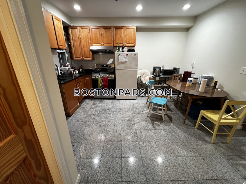 Boston - $6,100+ /month