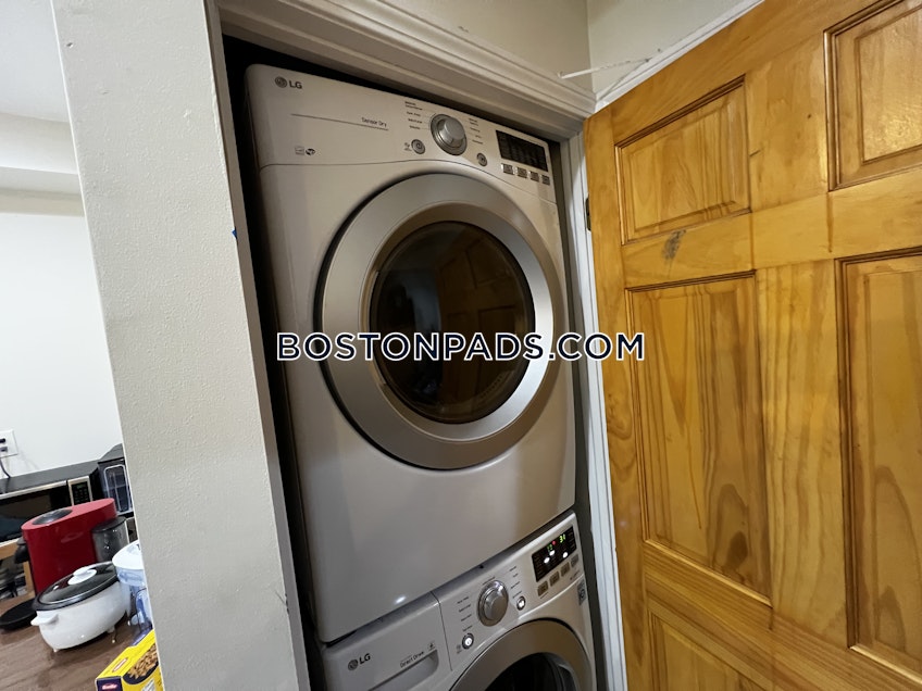 Boston - $6,100+ /month