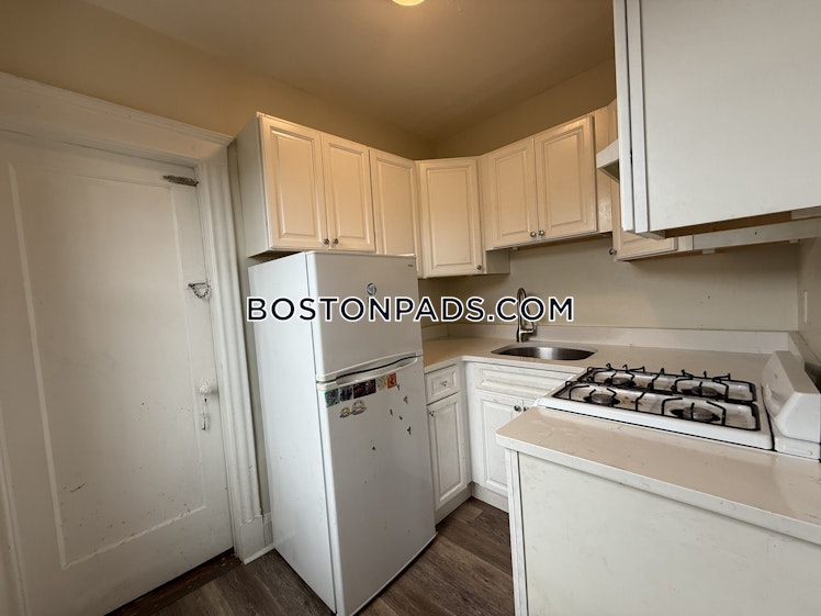 Pleasant St., Malden