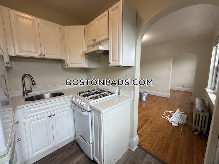 Pleasant St., Malden