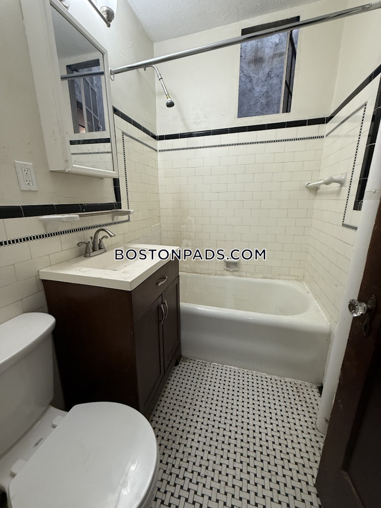 Pleasant St., Malden