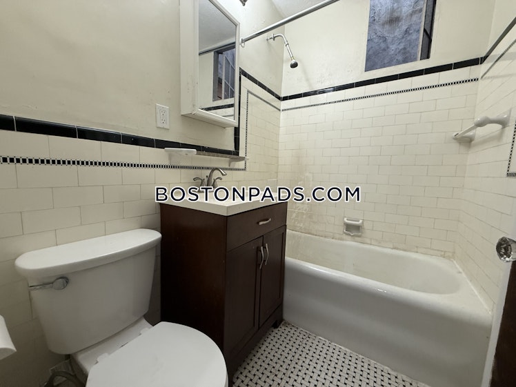 Pleasant St., Malden